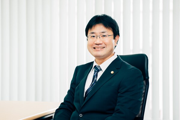 藤守 真之弁護士のインタビュー写真