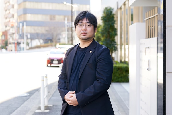 西村 公寿弁護士のインタビュー写真