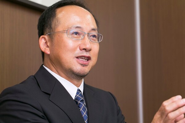 井上 義之弁護士のインタビュー写真