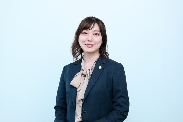 香川 咲季弁護士のインタビュー写真