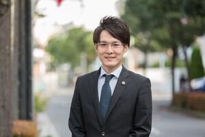 増島 泰弁護士のインタビュー写真