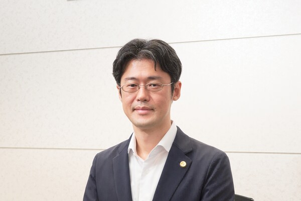 倉林 伸明弁護士のインタビュー写真