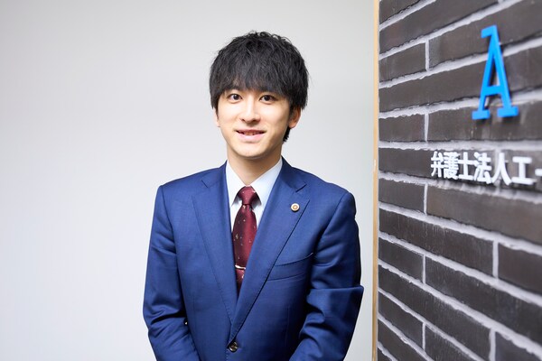 室井 涼弁護士のインタビュー写真