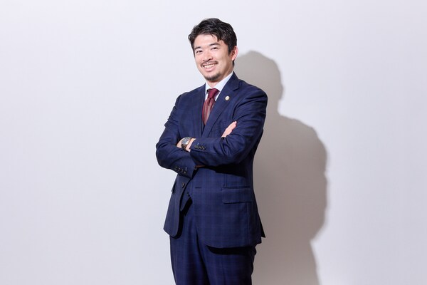尾形 達彦弁護士のインタビュー写真
