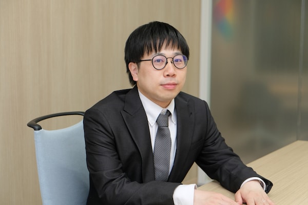 内藤 幸徳弁護士のインタビュー写真