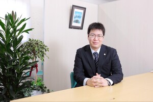 丸山 博久弁護士のインタビュー写真