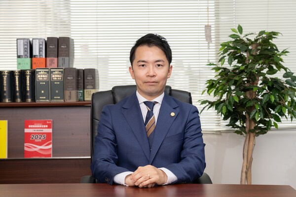 黒塚 尊久弁護士のインタビュー写真