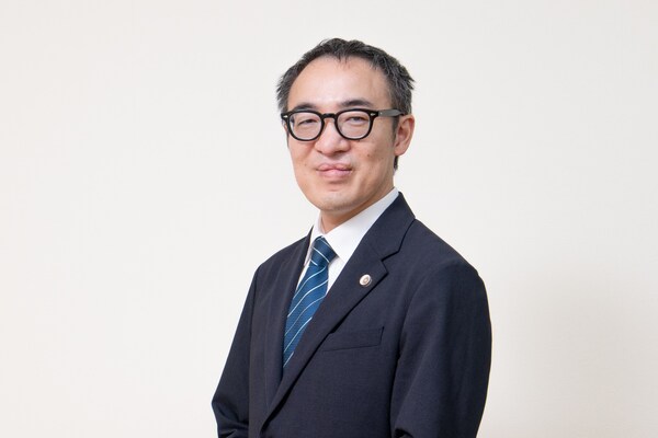 堂薗 広弁護士のインタビュー写真