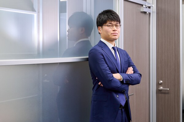 藤村 和正弁護士のインタビュー写真