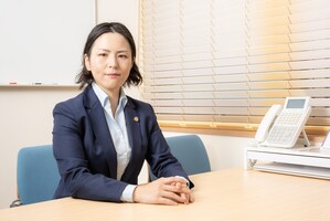 髙橋 亜衣弁護士のインタビュー写真