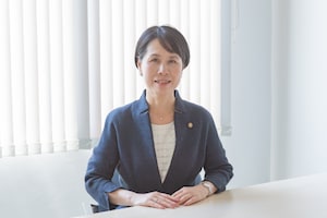 十川 由紀子弁護士のインタビュー写真