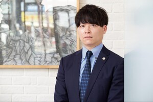 寺井 友浩弁護士のインタビュー写真