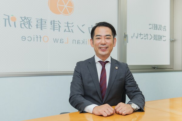 中野 仁弁護士のインタビュー写真