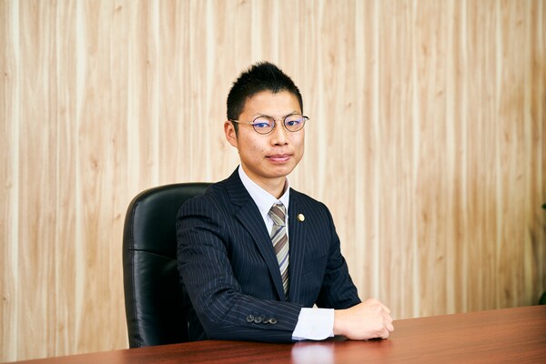 髙沢 晃平弁護士のインタビュー写真