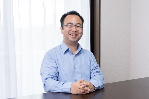 白土 文也弁護士のインタビュー写真