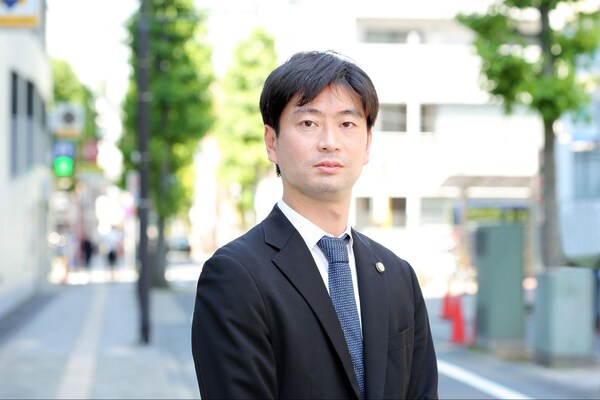 関野 裕介弁護士のインタビュー写真