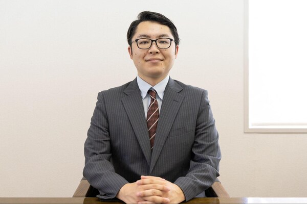 大澤 祐紀弁護士のインタビュー写真