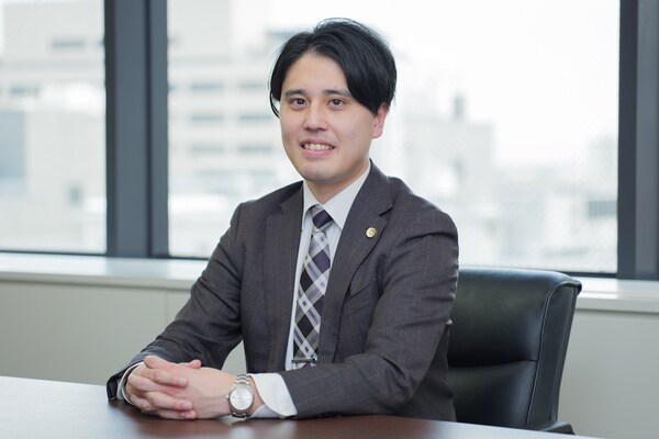 森 陽真弁護士のインタビュー写真
