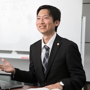 富永 慎太朗弁護士のアイコン画像