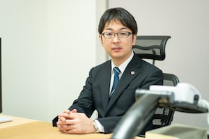 奥田 和之弁護士のインタビュー写真