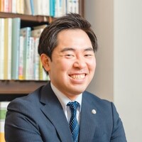 伊佐治 佑介弁護士のアイコン画像