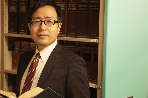 秀島 晶博弁護士のインタビュー写真