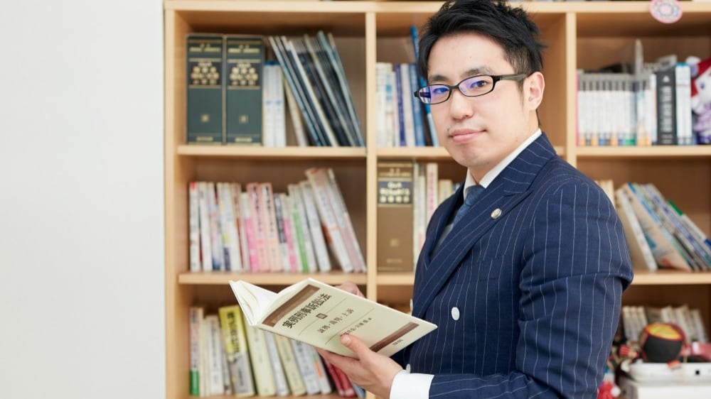 創価大学図書館　痴漢 