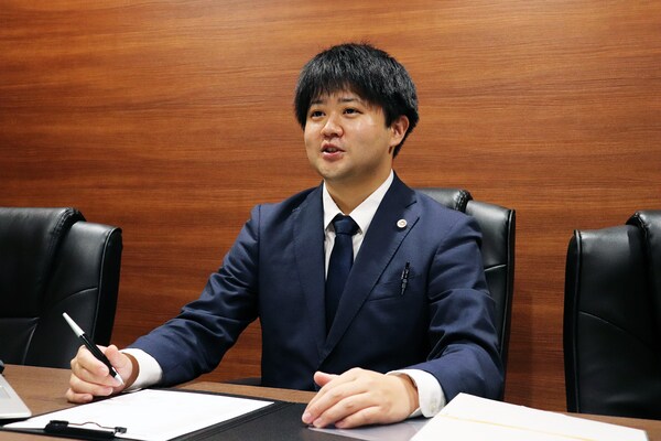 髙野 喜有弁護士のインタビュー写真