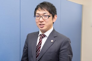 西谷 拓哉弁護士のインタビュー写真