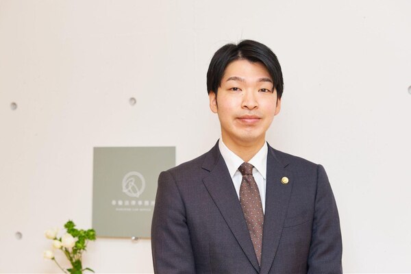 丹波 良太弁護士のインタビュー写真
