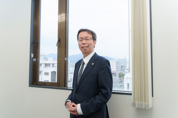 浅井 裕貴弁護士のインタビュー写真