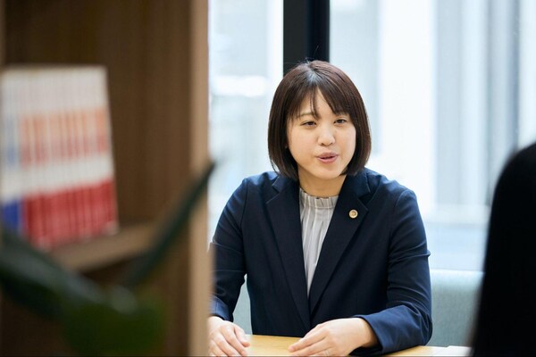 瀧澤 花梨弁護士のインタビュー写真