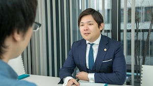 石田 直也弁護士のインタビュー写真