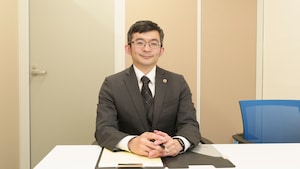 黒木 朋宏弁護士のインタビュー写真