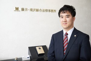 朝倉 賢大弁護士のインタビュー写真