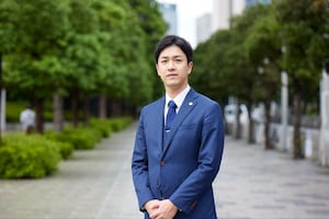 山﨑 大志弁護士のインタビュー写真