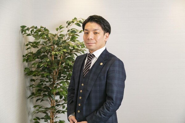 小林 優介弁護士のインタビュー写真