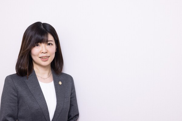 藤井 沙織弁護士のインタビュー写真