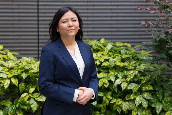 小林 千咲紀弁護士のインタビュー写真