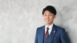 髙橋 佳久弁護士のインタビュー写真