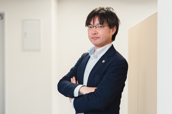 田岸 大輝弁護士のインタビュー写真