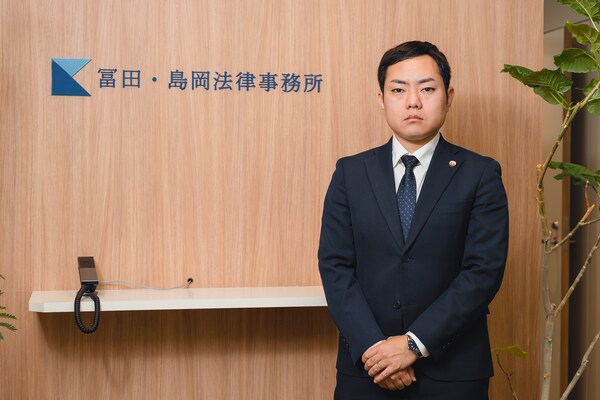 加藤 信弁護士のインタビュー写真