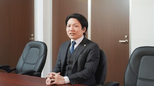鈴木 健太弁護士のインタビュー写真