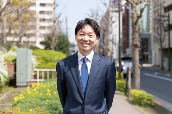 岡部 頌平弁護士のインタビュー写真