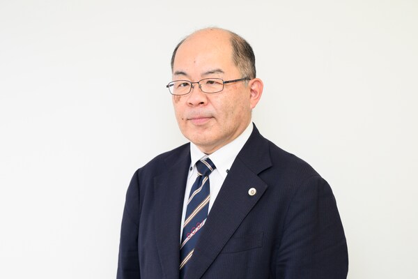 大賀 浩一弁護士のインタビュー写真