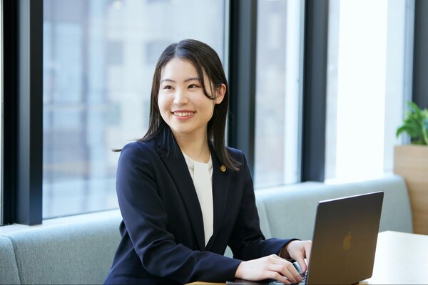 平野 瑞季弁護士のインタビュー写真