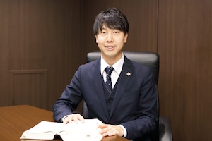 森脇 慎也弁護士のインタビュー写真