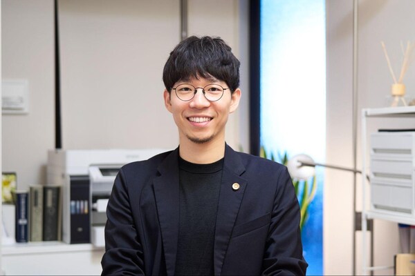 大塚 翔太弁護士のインタビュー写真
