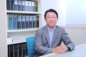 石井 誠弁護士のインタビュー写真