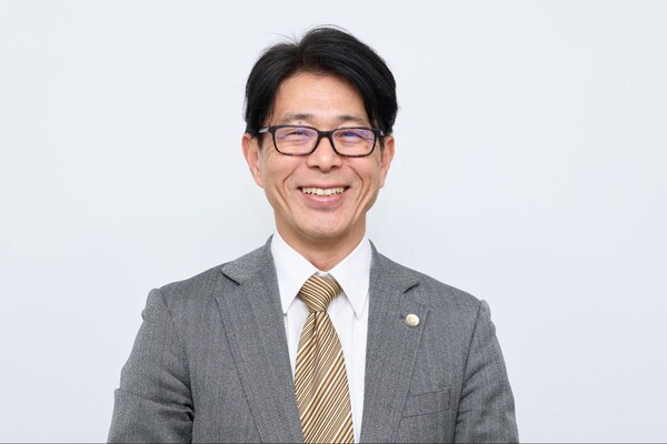 田村 義史弁護士のインタビュー写真